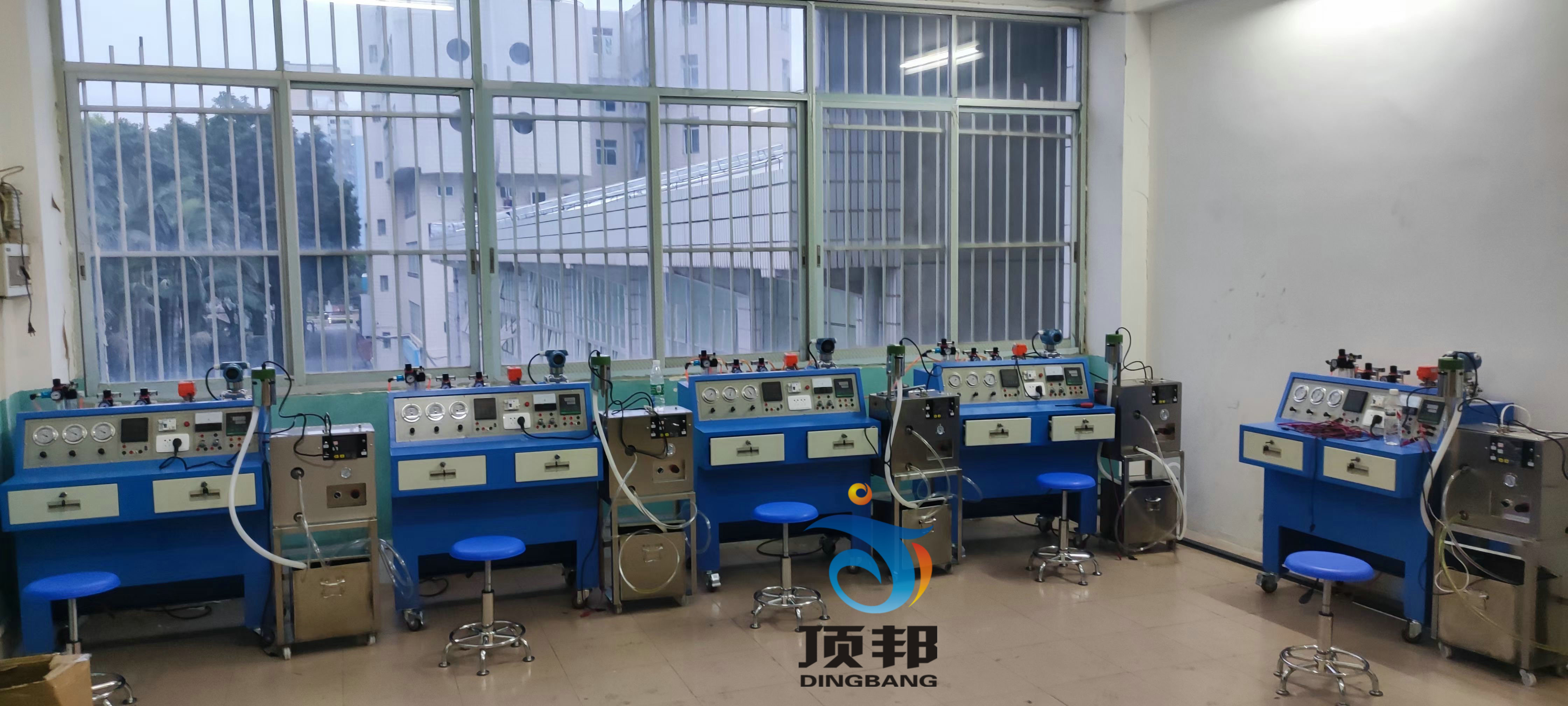 船舶自动化仪表实验台(图1) 船舶自动化仪表实验台