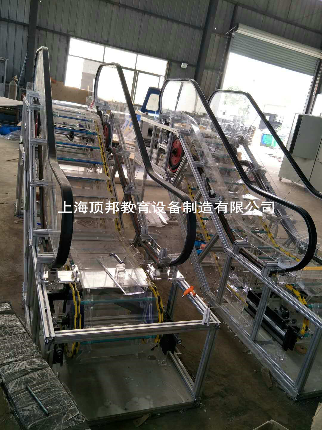 透明扶梯教学模型(图1) 透明扶梯教学模型