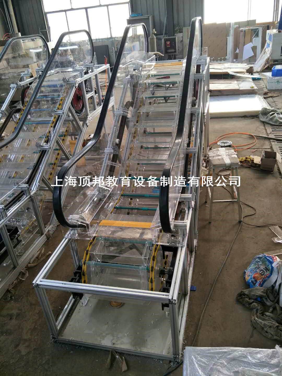 透明扶梯教学模型(图3) /uploads/allimg/210424/1-21042423094Y47.jpg
