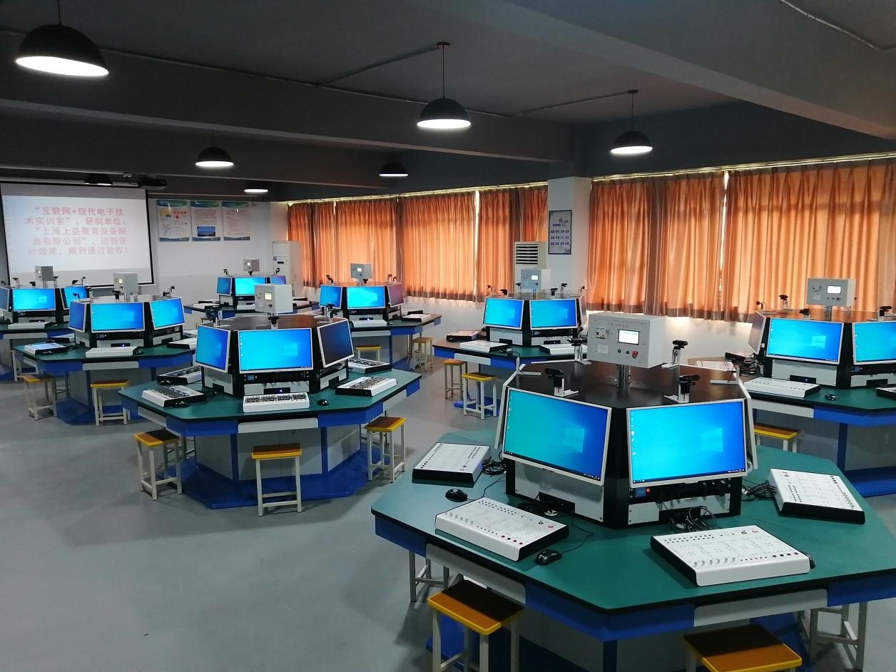 互联网智能电工电子技术实训室